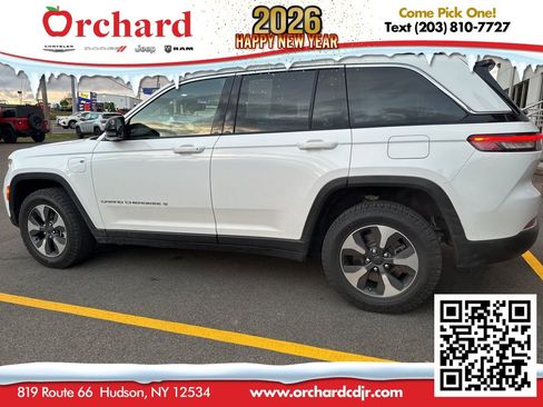 Used 2022 Jeep Grand Cherokee Limited 4xe image 19