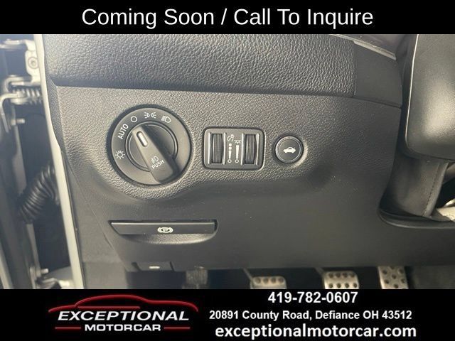 Used 2020 Dodge Challenger R/T w/ Driver Convenience Group RWD image 36