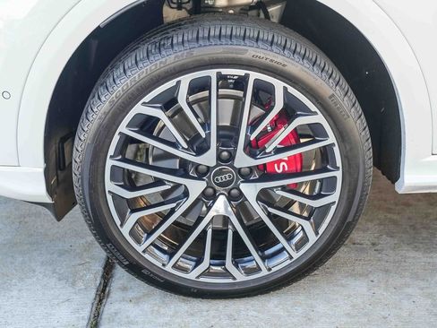 Used 2025 Audi SQ5 Premium Plus image 11