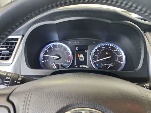 Used 2019 Toyota Highlander XLE FWD image 10