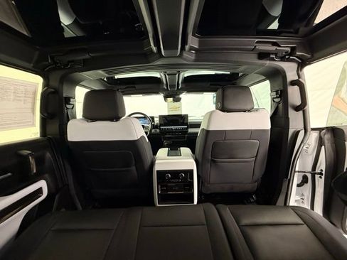 Used 2025 GMC Hummer EV 3X image 29