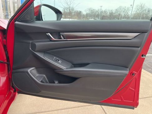 Certified 2018 Honda Accord Sport image 20