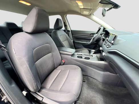 Used 2024 Nissan Altima 2.5 S FWD image 25