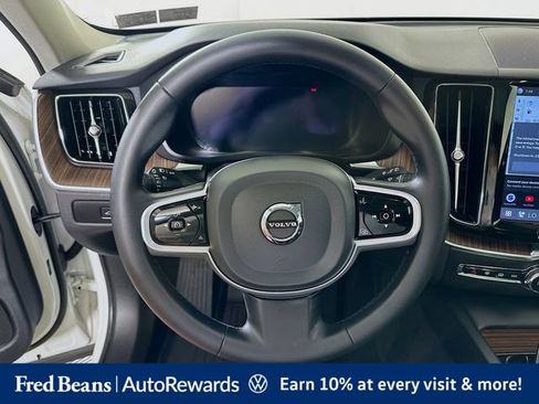 Used 2023 Volvo XC60 B5 Plus w/ Climate Package AWD/4WD image 14