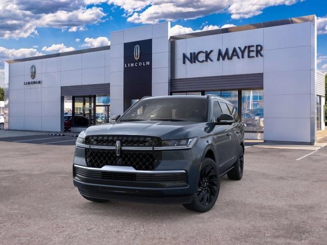 New 2026 Lincoln Navigator Reserve w/ Jet Appearance Package AWD/4WD image 2