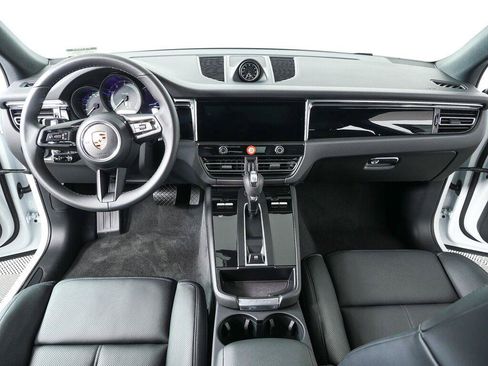 Certified 2026 Porsche Macan Turbo AWD/4WD image 18