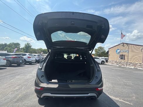 Used 2018 Lincoln MKC Select w/ Select Plus Package AWD/4WD image 13
