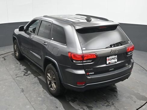 Used 2016 Jeep Grand Cherokee Laredo 75th Anniversary image 28