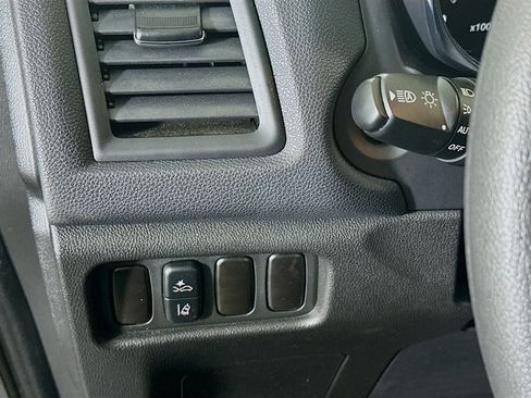 Used 2025 Mitsubishi Outlander Sport SE image 16