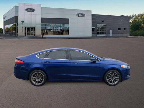 Used 2015 Ford Fusion SE w/ Equipment Group 202A image 12