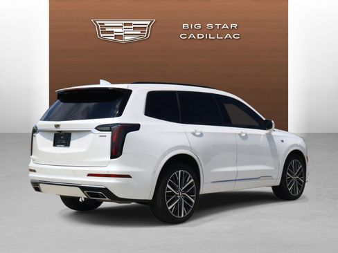 Certified 2025 Cadillac XT6 Sport w/ Technology Package AWD/4WD image 5