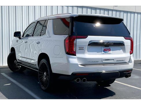 Used 2023 GMC Yukon Denali Ultimate AWD/4WD image 10