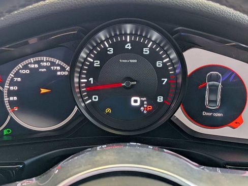 Used 2017 Porsche Panamera 4 image 32