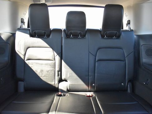 Used 2022 Nissan Pathfinder Platinum w/ Cargo Package image 10