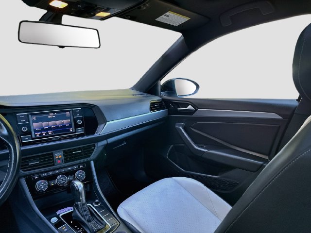 Used 2019 Volkswagen Jetta R-Line w/ R-Line Cold Weather Package FWD image 24