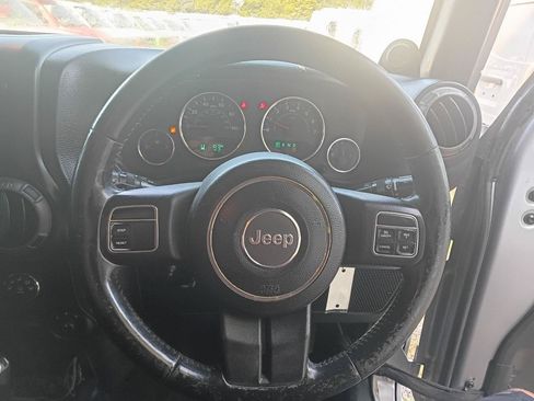 Used 2014 Jeep Wrangler Unlimited Sport AWD/4WD image 11