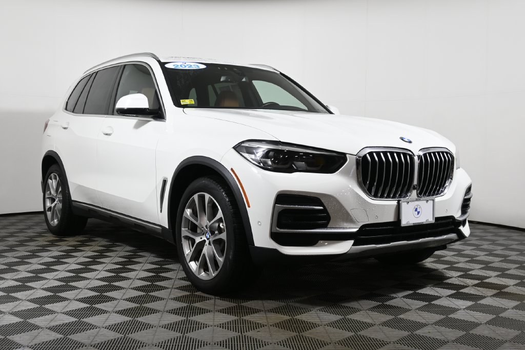 Used 2023 BMW X5 xDrive40i w/ Parking Assistance Package AWD/4WD image 9