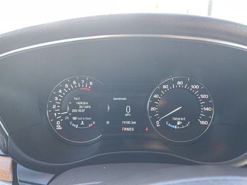 Used 2018 Lincoln MKC Select w/ Select Plus Package image 11