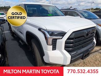 Used 2022 Toyota Tundra SR5 w/ SR5 Convenience Package video 2