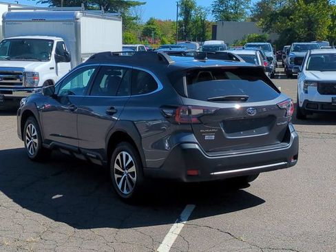 Used 2023 Subaru Outback Premium AWD/4WD image 5