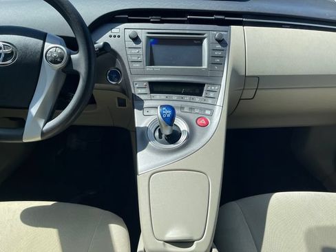 Used 2013 Toyota Prius Three w/ Solar Roof Pkg FWD image 11