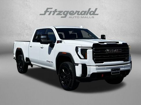 Used 2025 GMC Sierra 2500 AT4 AWD/4WD image 1