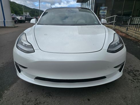 Used 2019 Tesla Model 3 Performance AWD/4WD image 2