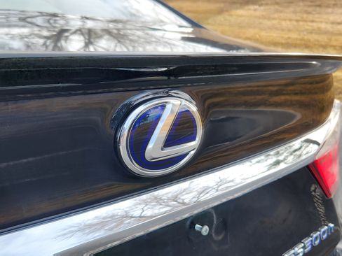 Used 2013 Lexus ES 300h image 16