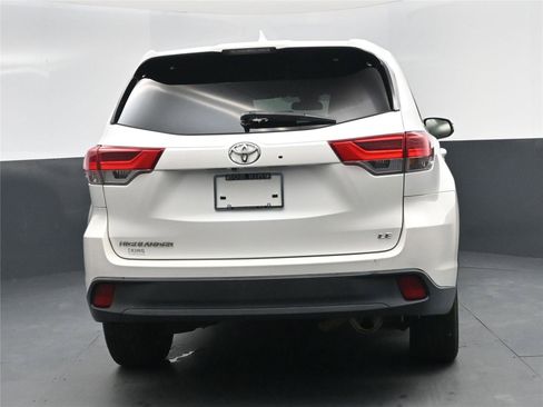 Used 2017 Toyota Highlander Plus image 26