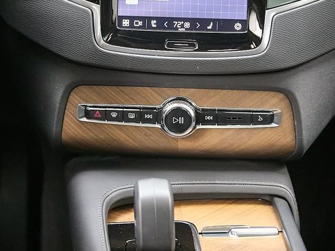 Certified 2023 Volvo XC90 B5 Plus w/ Protection Package Premier image 34