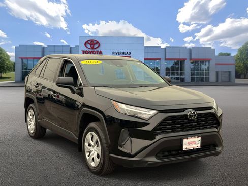 Certified 2024 Toyota RAV4 LE AWD/4WD image 2