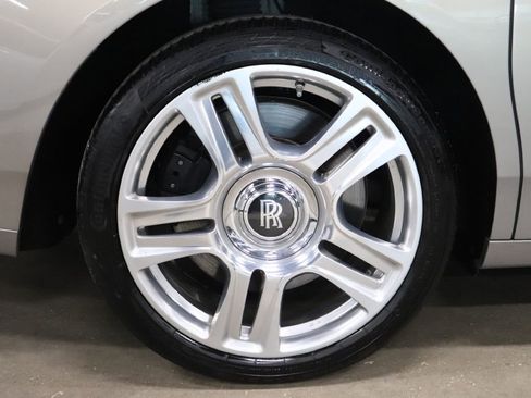 Used 2016 Rolls-Royce Ghost image 44