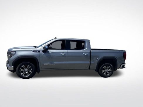 Used 2025 GMC Sierra 1500 SLT AWD/4WD image 2