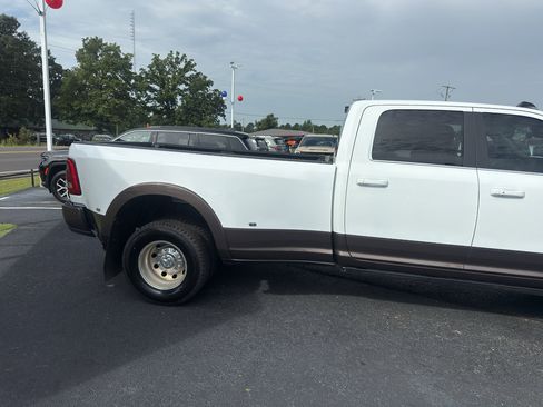 Used 2023 RAM 3500 Limited AWD/4WD image 5