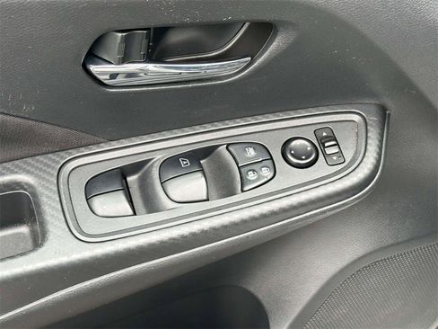 Certified 2021 Nissan Versa SV image 15