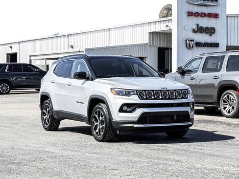Used 2025 Jeep Compass Limited AWD/4WD image 6