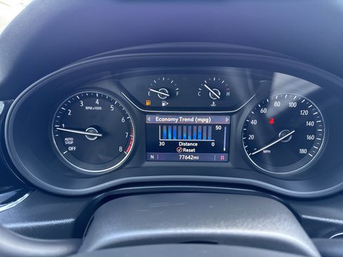 Used 2018 Buick Regal Preferred image 26