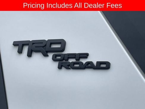 Used 2018 Toyota 4Runner TRD Off-Road Premium AWD/4WD image 4