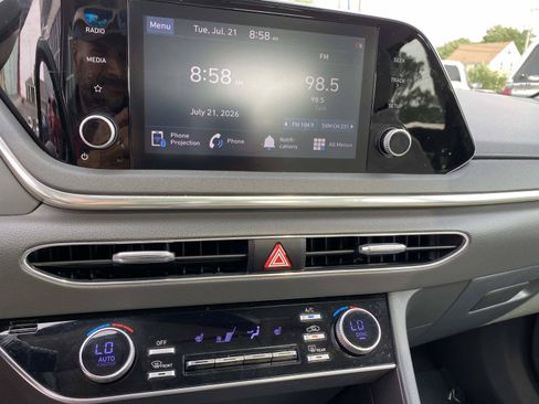 Used 2022 Hyundai Sonata SEL w/ Convenience Package FWD image 11