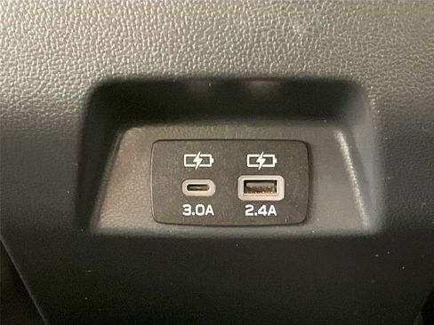 Used 2024 Subaru Crosstrek 2.0i Premium image 25