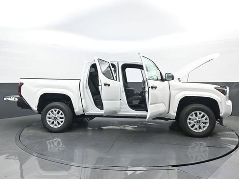 New 2026 Toyota Tacoma SR image 30
