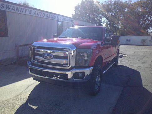 Used 2011 Ford F250 Lariat w/ Lariat Interior Pkg image 4