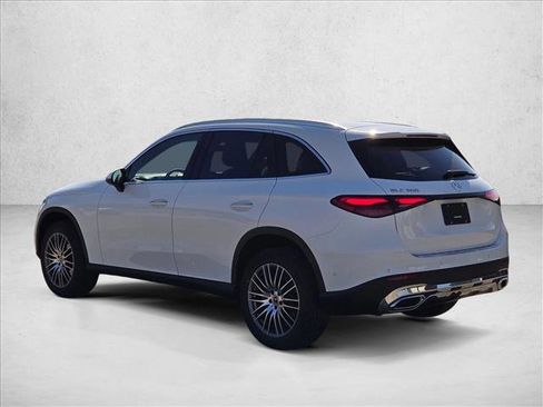 Used 2026 Mercedes-Benz GLC 300 image 8