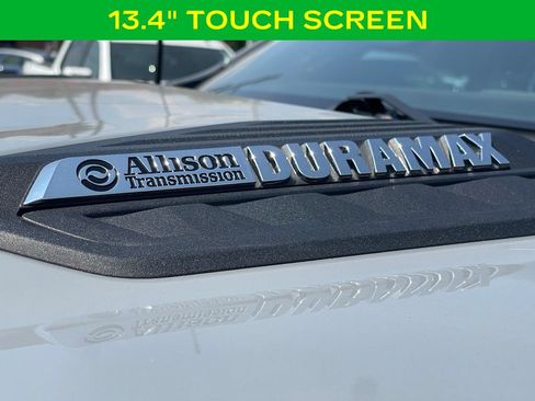 Used 2024 Chevrolet Silverado 2500 ZR2 w/ Technology Package AWD/4WD image 14