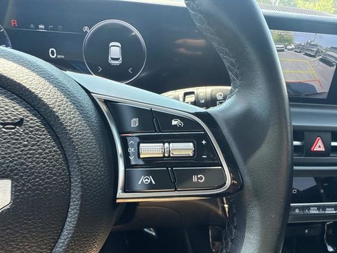 Used 2024 Kia Seltos EX AWD/4WD image 31