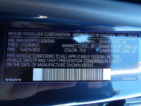 Certified 2025 Volvo XC90 B6 Ultra image 34