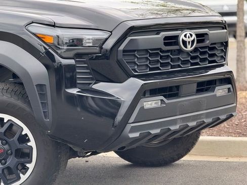Used 2024 Toyota Tacoma TRD Off-Road AWD/4WD image 3