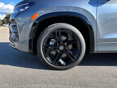 New 2026 Volkswagen Tiguan SE R-Line image 13