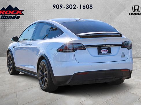 Used 2022 Tesla Model X Plaid image 6