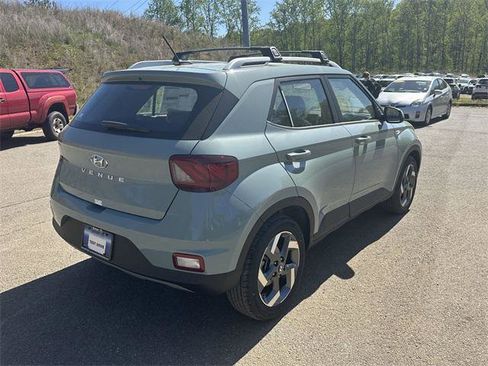 New 2025 Hyundai Venue Limited image 5